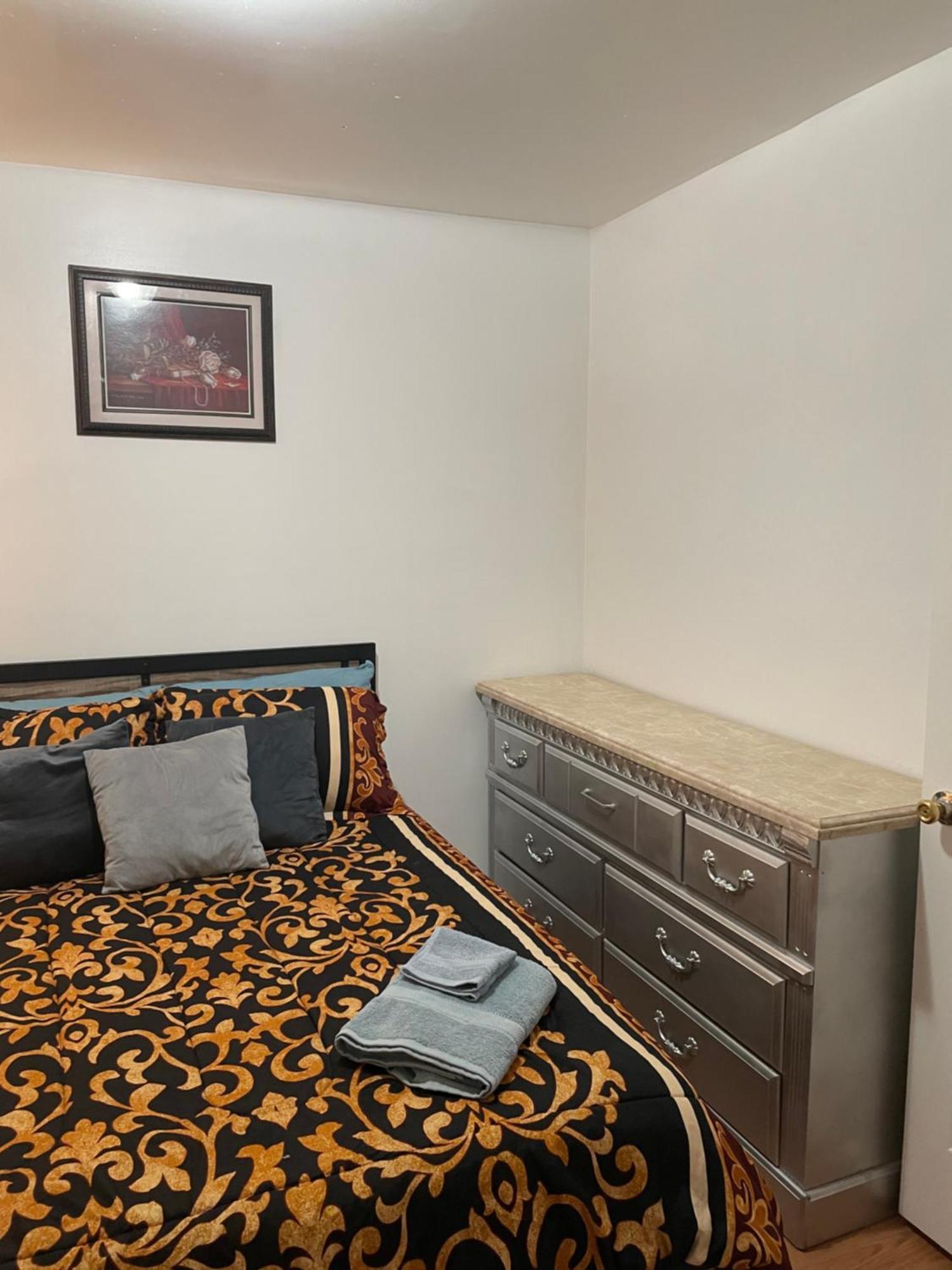 Apartment Luxurious 3 Bedrooms Apt With Master 2 Bathrooms New York
